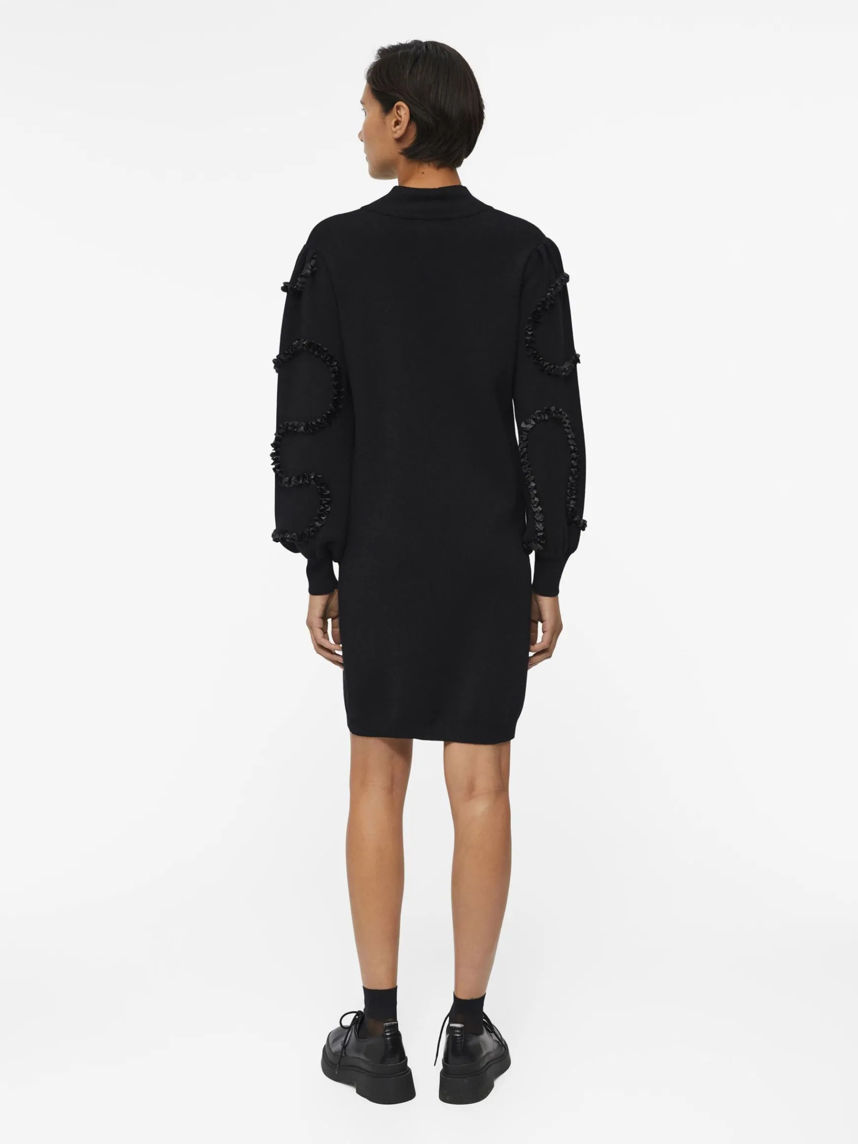 Dame OBJECT BALLONÆRMEDE STRIKKET KJOLE