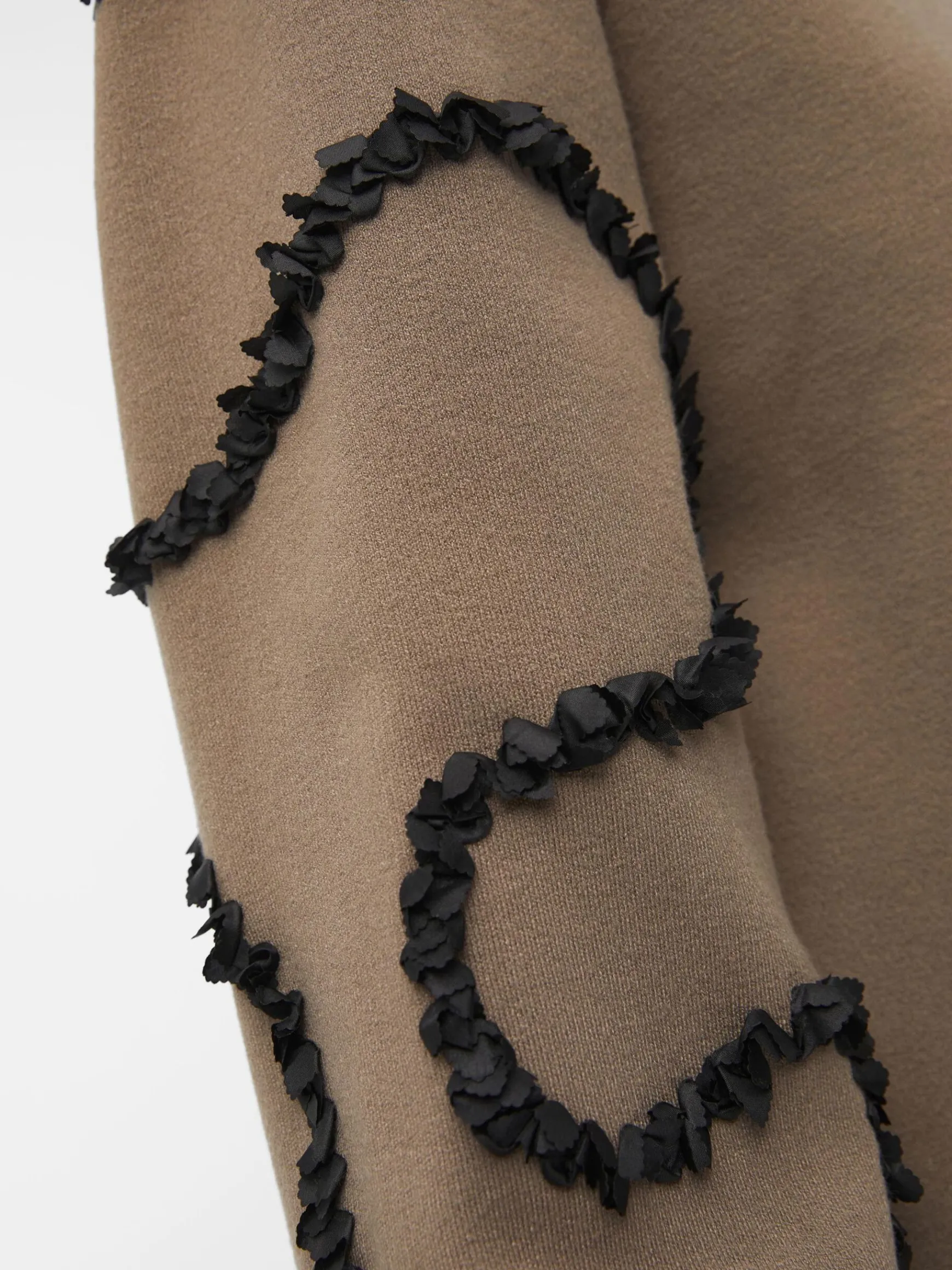 Dame OBJECT BALLONÆRMEDE STRIKKET KJOLE