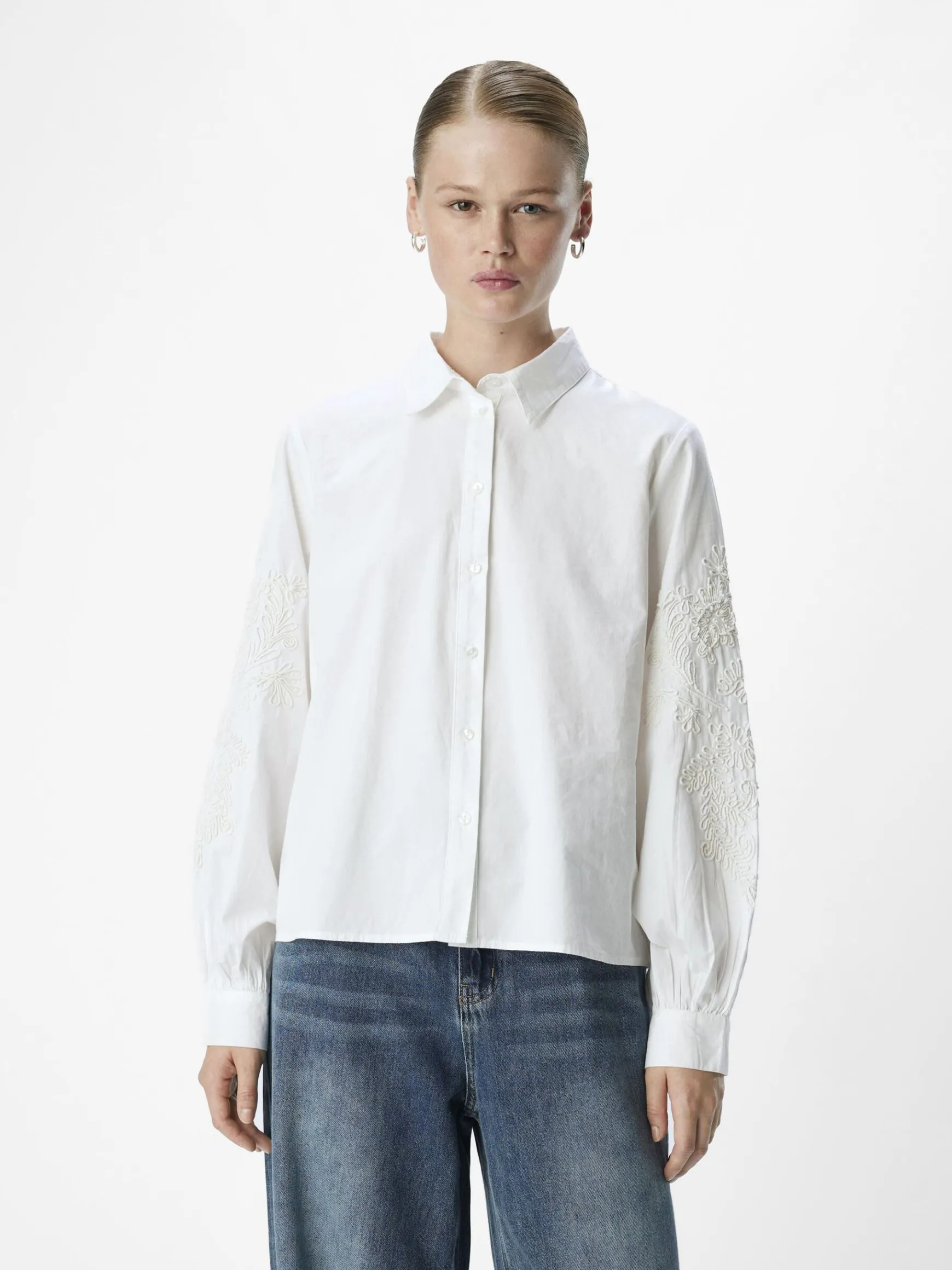 Dame OBJECT BRODERET SKJORTE