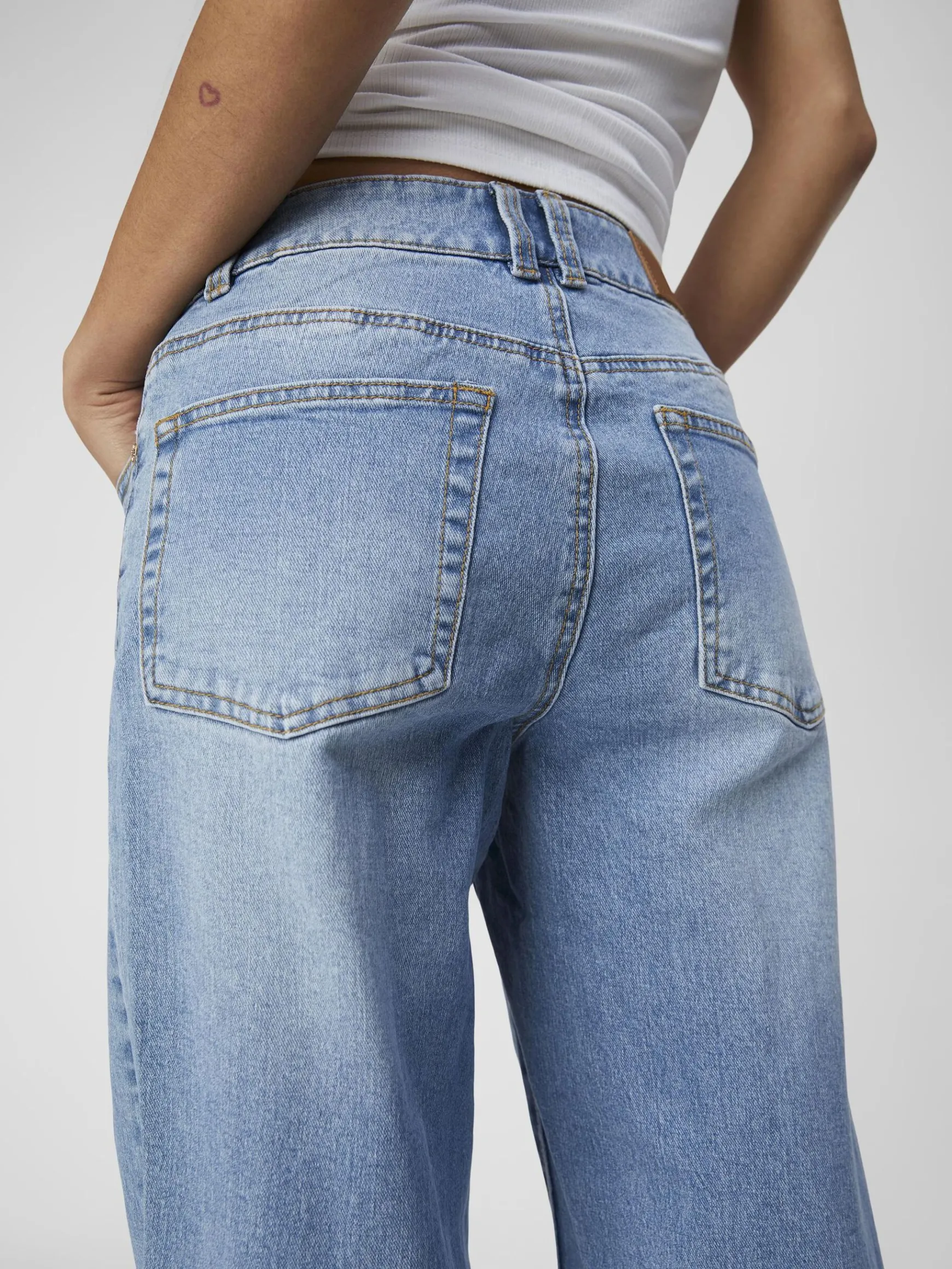 Dame OBJECT MELLEMHØJ TALJE WIDE FIT JEANS